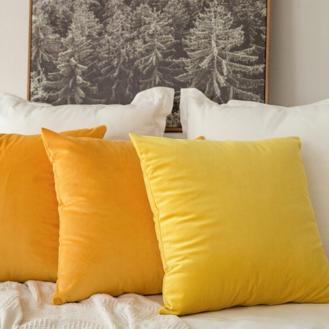 2x Poszewki Na Poduszki Velvet 45x45 cm Miękkie Aksamitne - Złoty 2x Poszewki Na Poduszki Velvet 45x45 cm Miękkie Aksamitne - Złoty