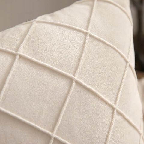 Aksamitne Poszewki na Poduszkę Dekoracyjne 45x45 cm Beżowe - Zestaw 2szt. Aksamitne Poszewki na Poduszkę Dekoracyjne 45x45 cm Beżowe - Zestaw 2szt.